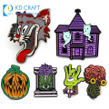 Broche decorativo em massa de abóboras kawaii de metal customizado para festival fantasma distintivo colorido de esmalte macio e colorido broche de lapela de halloween